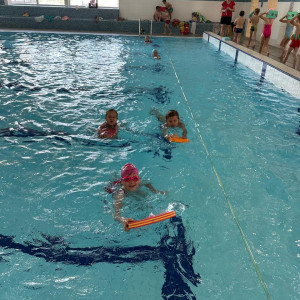 Prvňáčci na plavání